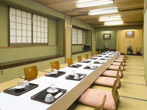 Riverside Hotel Shoei