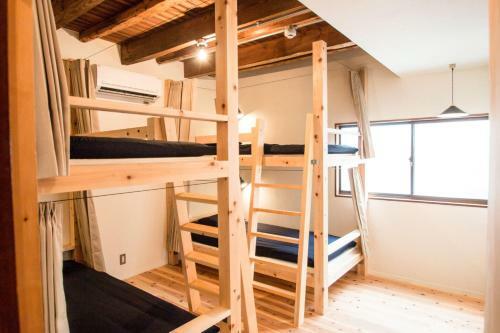 Albergue Lodging & Kin Osaka