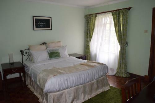 Hostal Adies Garden Suites
