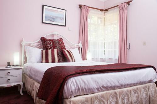 Hostal Adies Garden Suites
