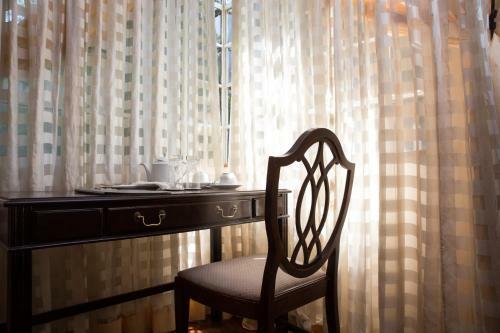 Hostal Adies Garden Suites