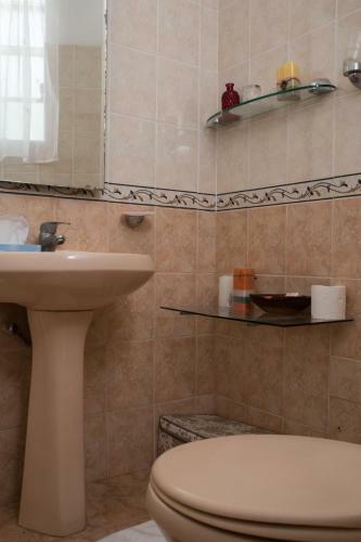 Hostal Adies Garden Suites
