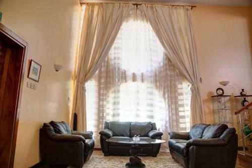Hostal Adies Garden Suites