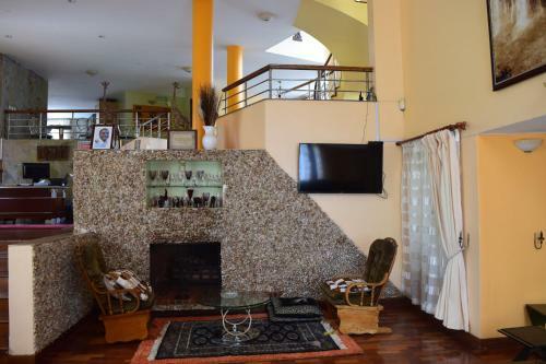 Hostal Adies Garden Suites