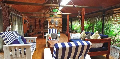 Hostal Barefoot In Barra