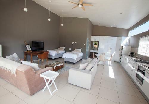 Rnb's Studio Apartment