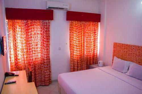 Pilgrims Brook Hotels Ltd