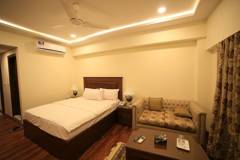 Diplomat Hotel