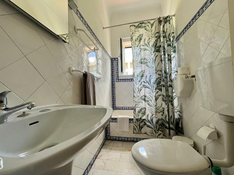 Eco Ljmonade Hostel