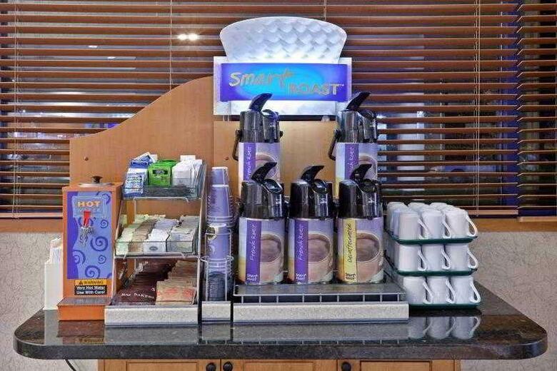 Hotel Holiday Inn Express Vancouver Airport