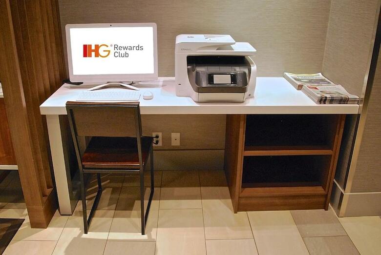 Hotel Holiday Inn Express Vancouver Airport