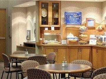Hotel Holiday Inn Express Vancouver Airport