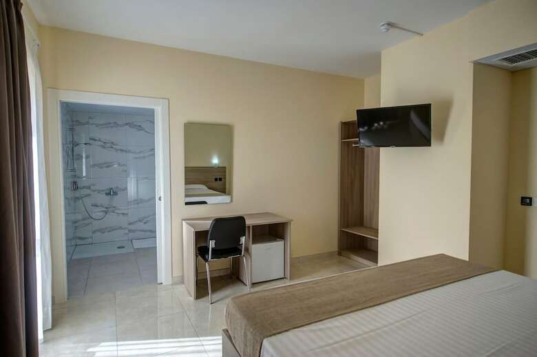 Allegro Hotel