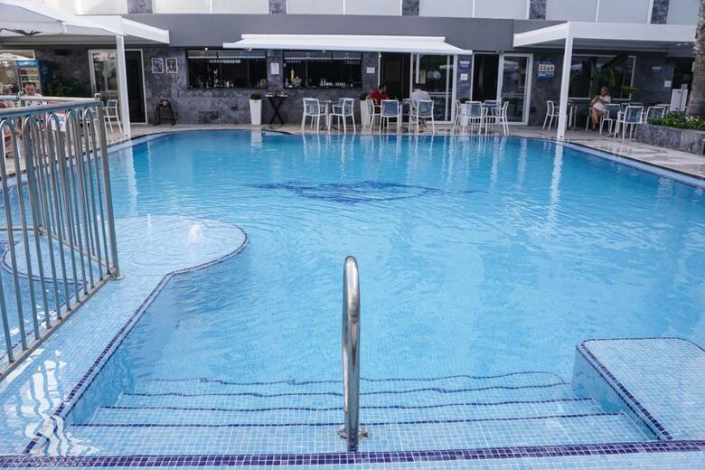 Hotel Pebbles Resort