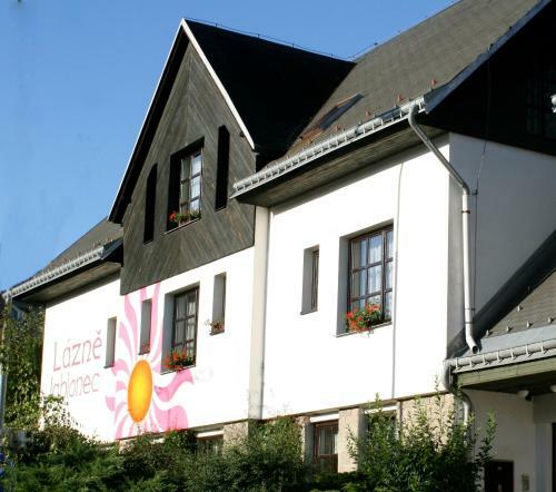 Hostal Wellness Penzion L�zn? Jablonec