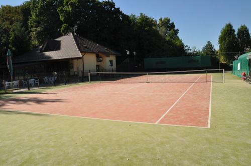 Hostal Penzion Tcv Pardubice