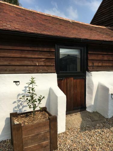 Bed & Breakfast Christmas Pie Barns