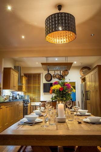 Villa River House