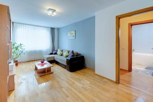 Iza's Apartment
