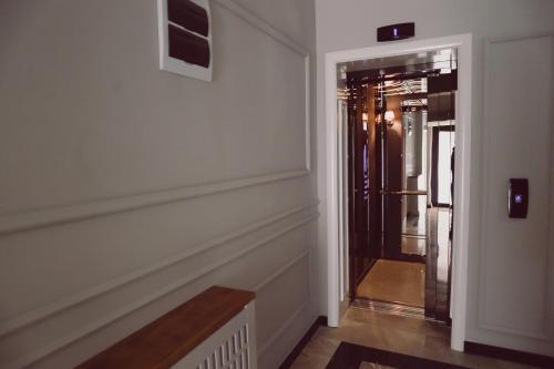 C&c Residence Hotel