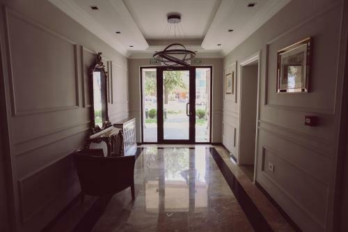 C&c Residence Hotel