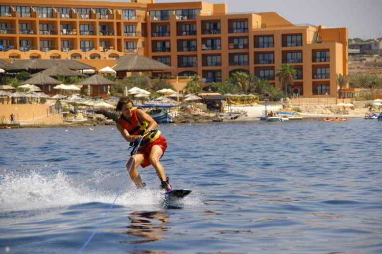 Hotel Ramla Bay Resort