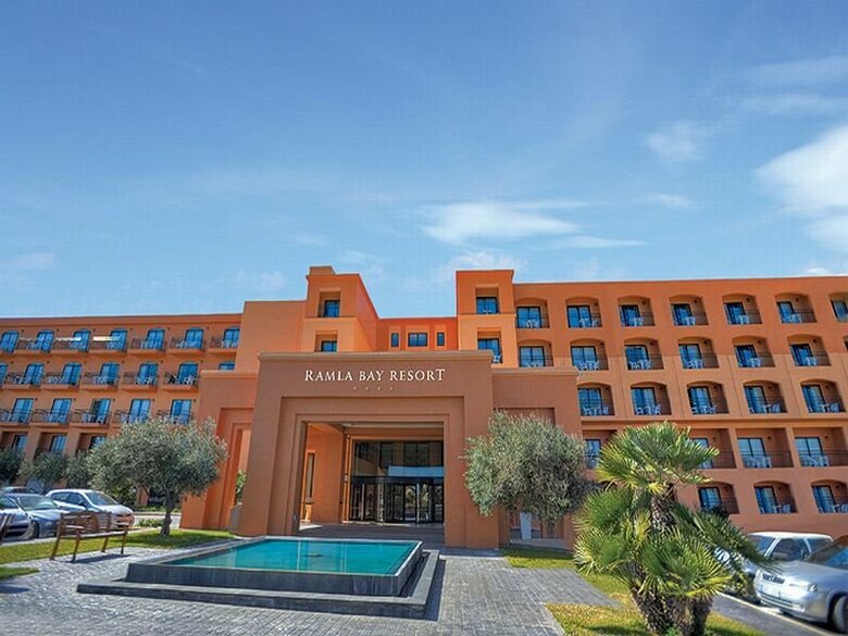 Hotel Ramla Bay Resort