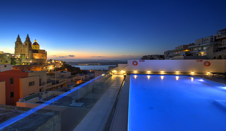 Hotel Pergola Club