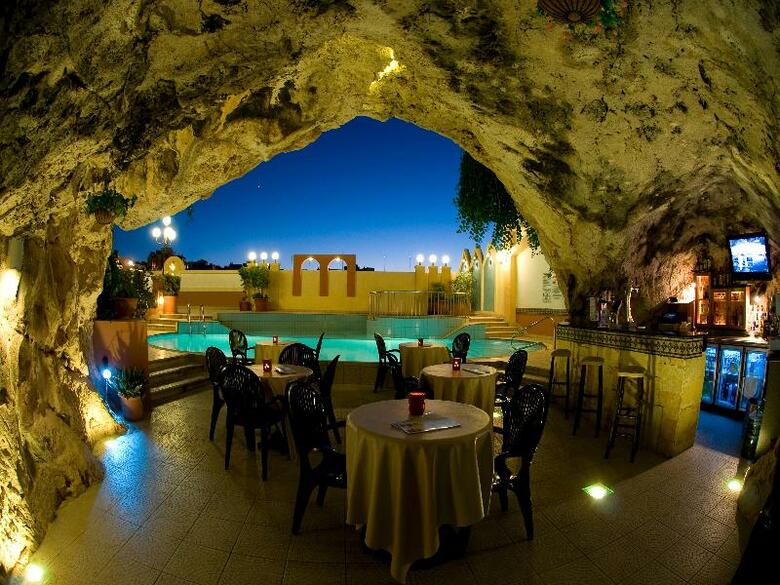 Hotel Pergola Club