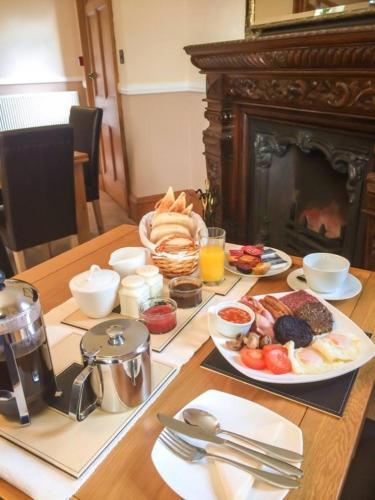 Hostal Lothrie House