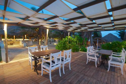 Hotel Dolphin Beach Alankuda