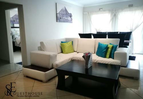 Hostal Ske Guesthouse