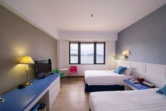 Hotel Silvermine Beach Resort