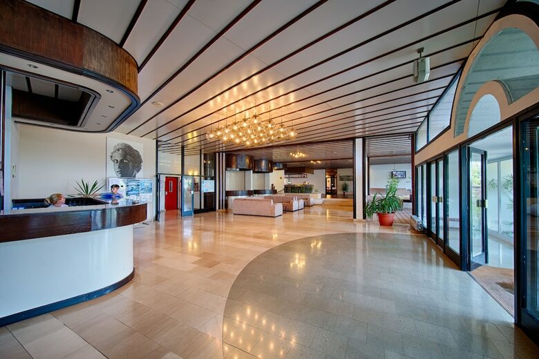Hotel Issa