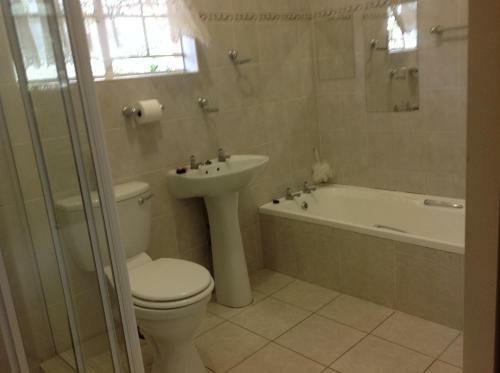 Hostal Lynns Guest House