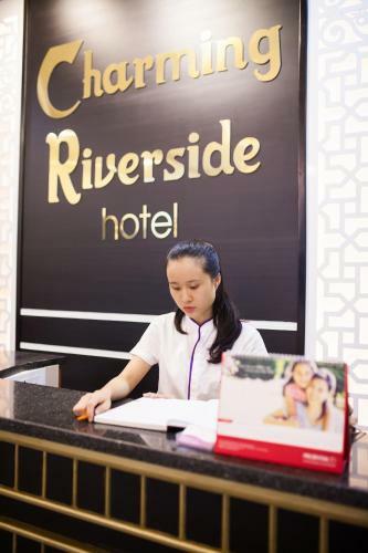 Charming Riverside Hotel