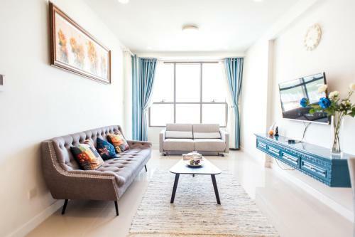 Infinity Edge Pool Apartments