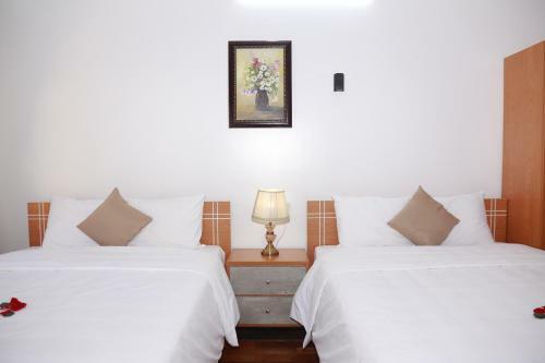 Moon & Sun Hostel