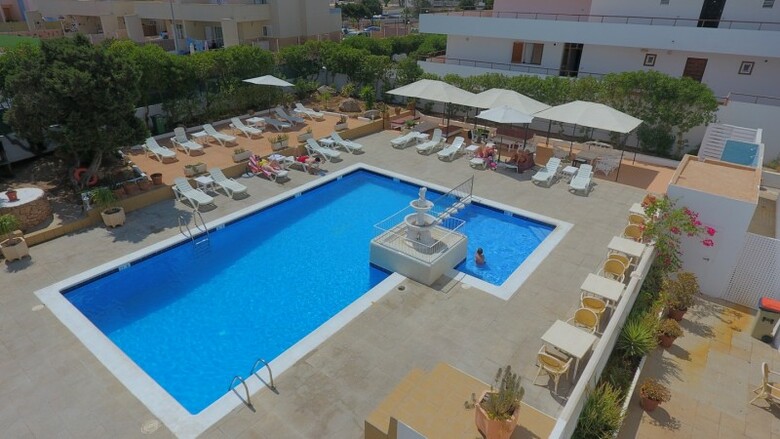 Apartamentos San Antonio Beach