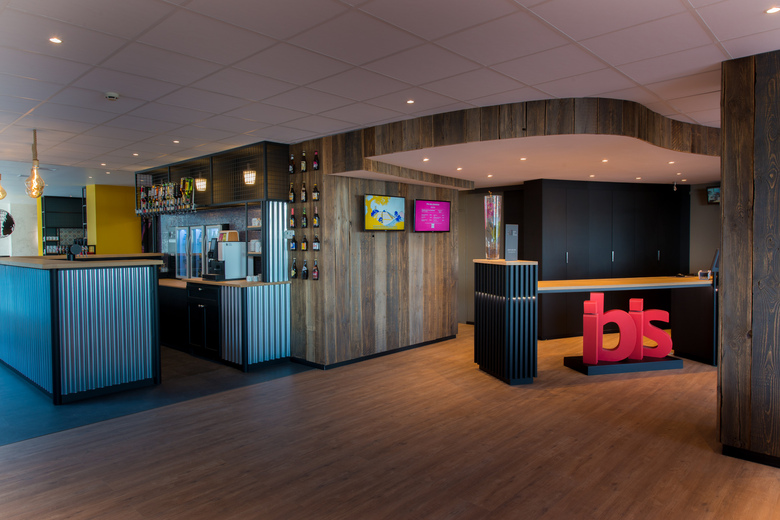Hotel Ibis Mons Centre Gare