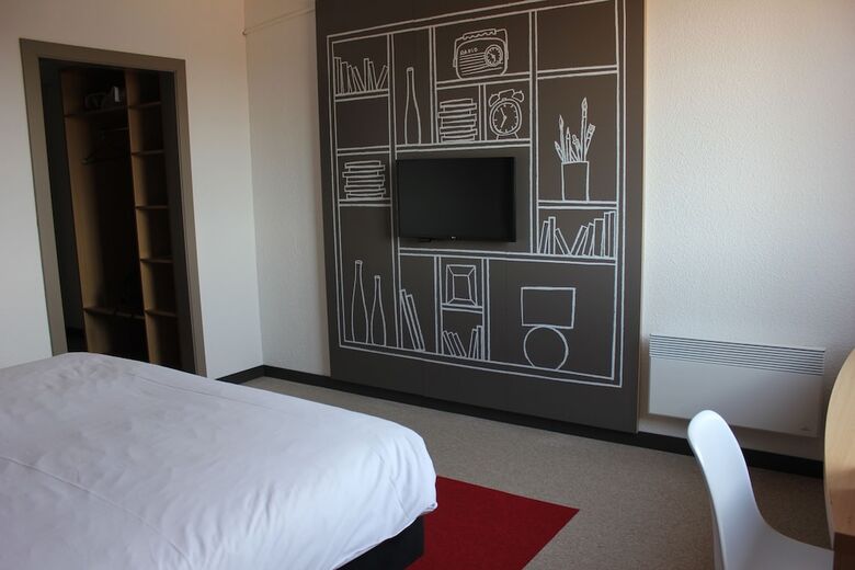 Hotel Ibis Mons Centre Gare