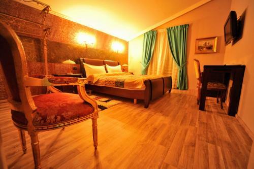 Dream Hotel