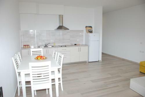 Elegance Apartment