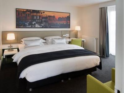 The Park Hotel (hh)