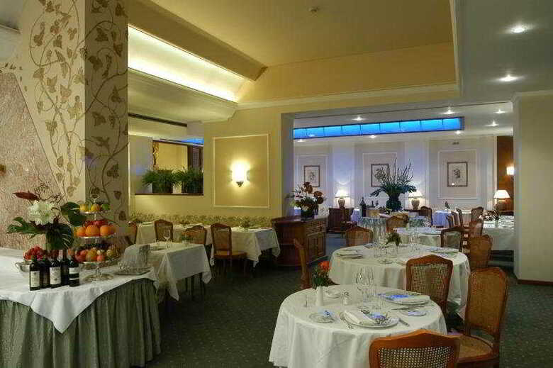 Plaza Hotel Lucchesi