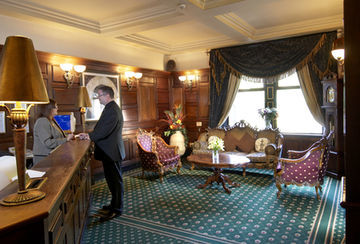 Hotel Imperial Crown