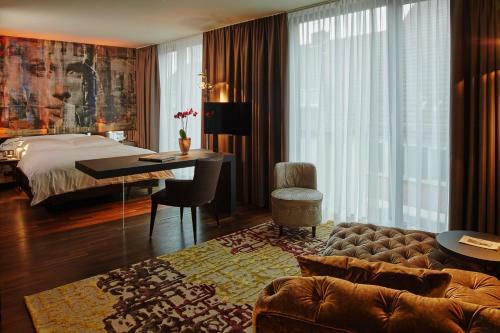 Savoy Hotel