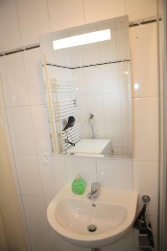 Bermuda Apartment