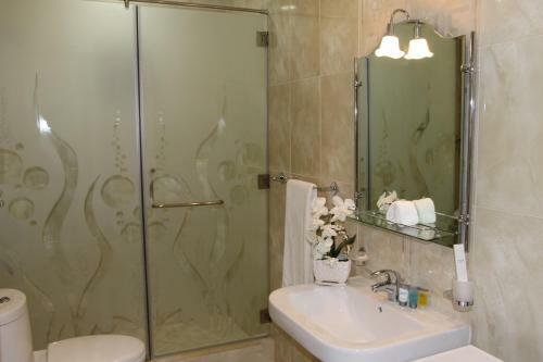 High End Gardens Aparthotel
