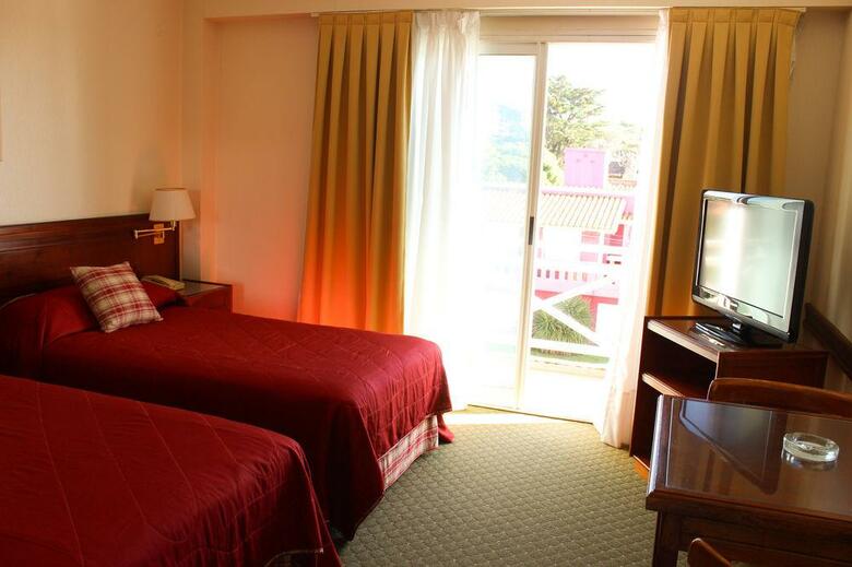 Hotel Reviens